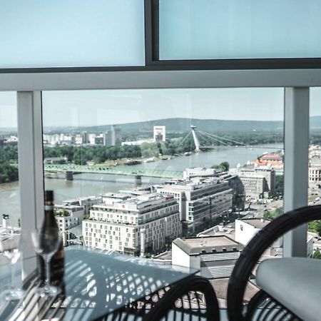 Voir Apartment Bratislava Eksteriør bilde