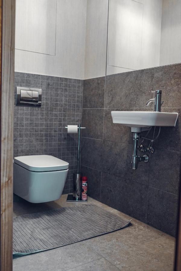Voir Apartment Bratislava Eksteriør bilde