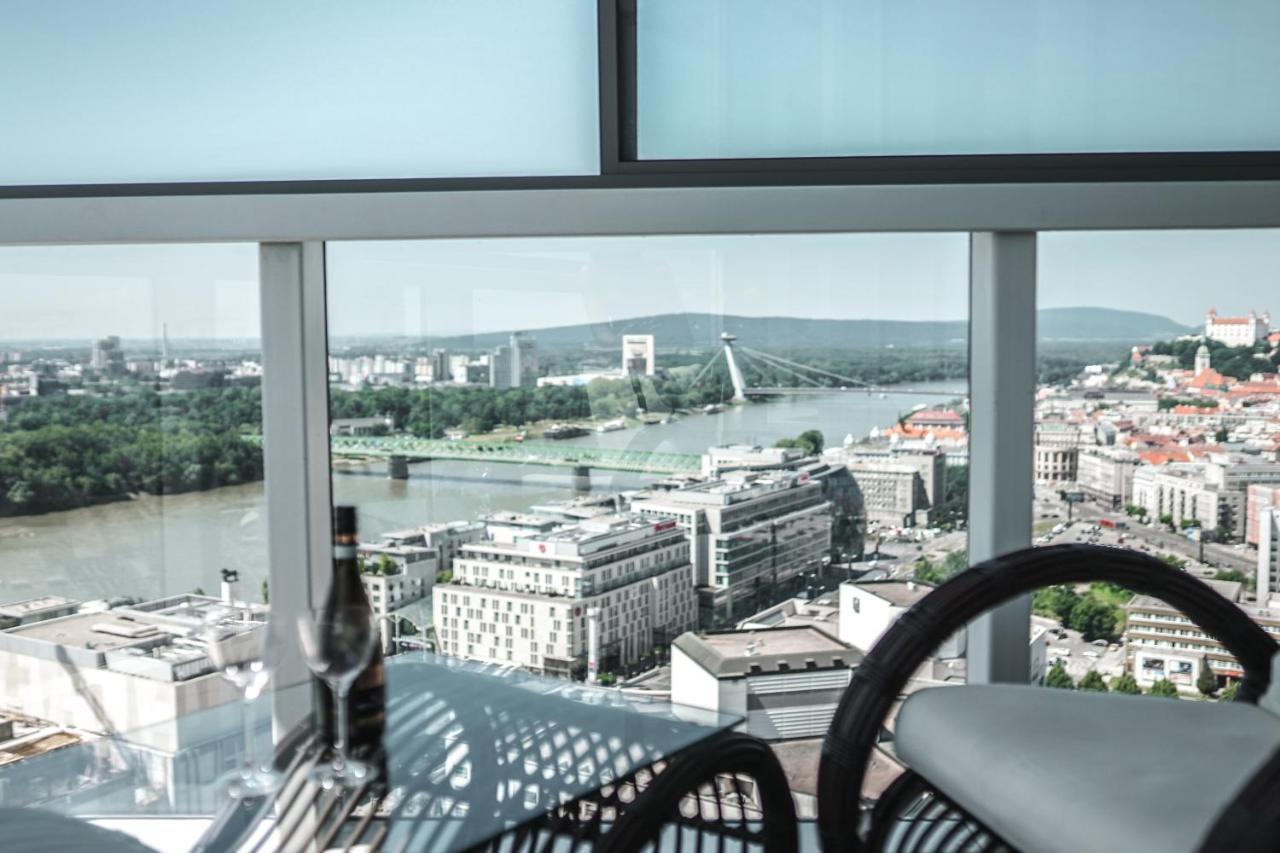 Voir Apartment Bratislava Eksteriør bilde