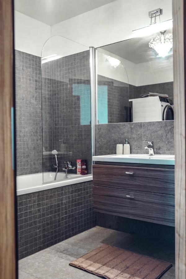 Voir Apartment Bratislava Eksteriør bilde